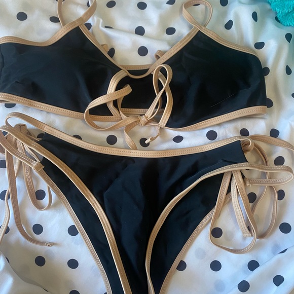 Swimsuit - Picture 5 of 7